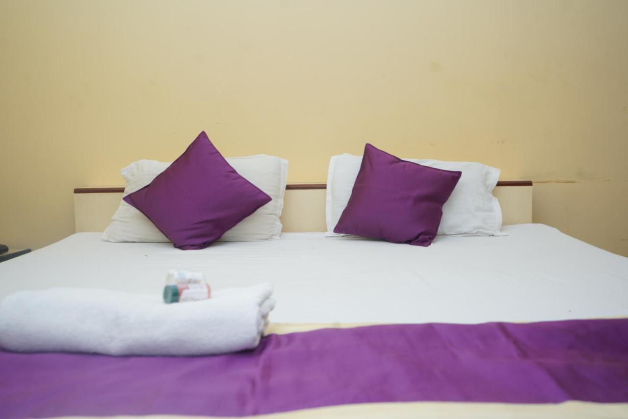 Hotel Nirmal Palace Kanpur Luaran gambar